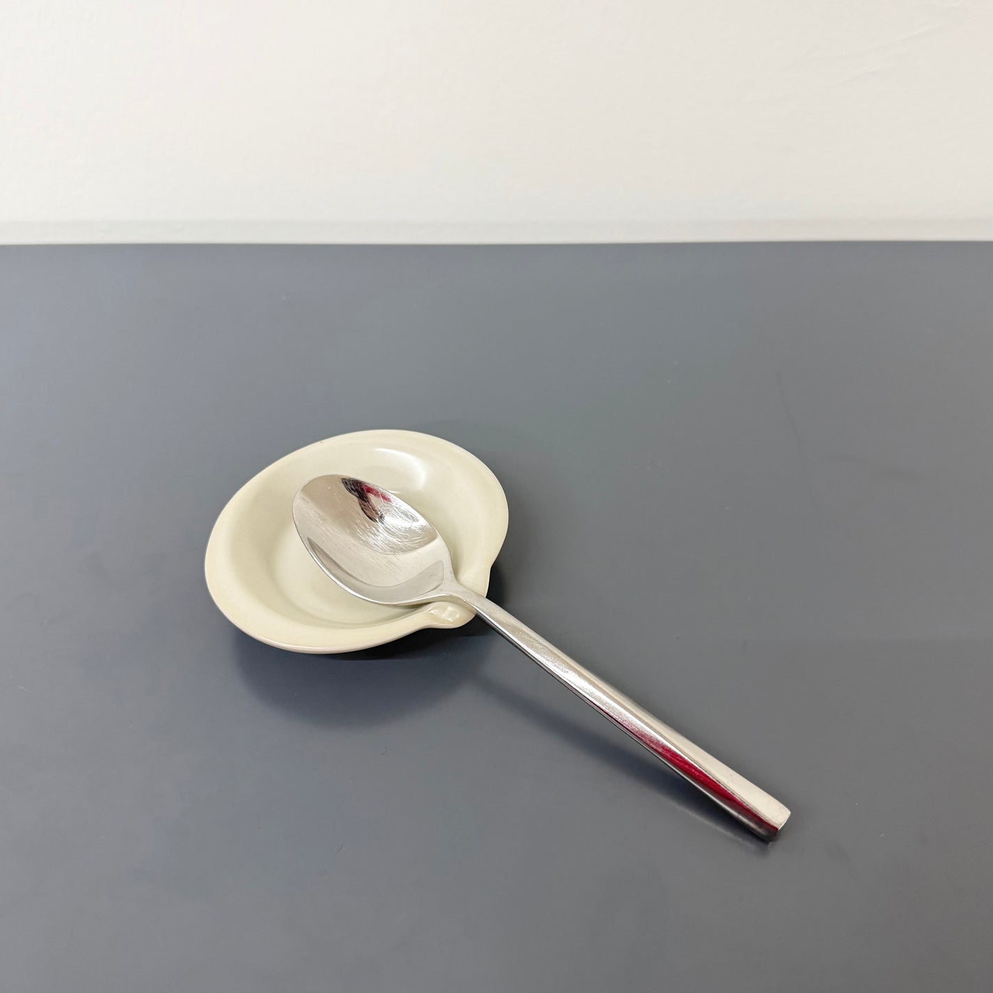 Duet Spoon Rest, White