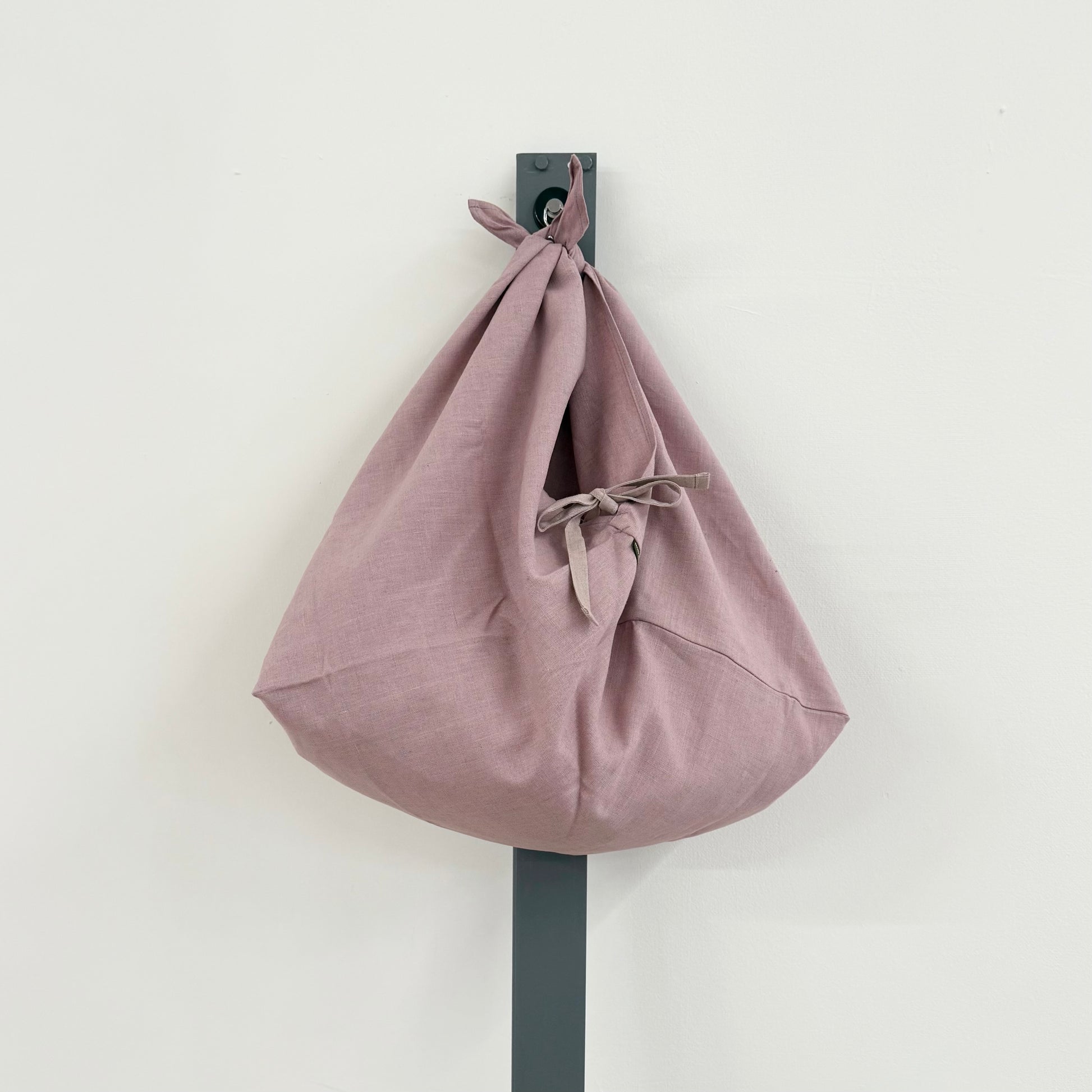 Azuma Bag, Wine