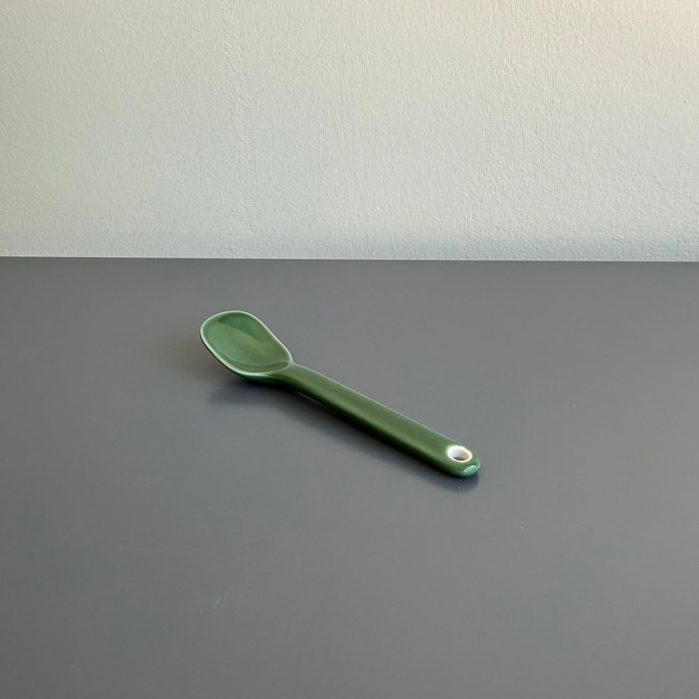 Mogumogu Kids Spoon, Green